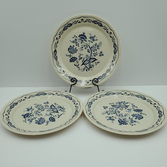 Corelle Blue Floral Dinner Plates Blue Flowers Leaves Tan Cream Background - Picture 1 of 6
